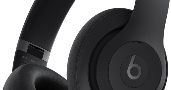 Beats studio pro ブラック Beats Studio Pro review: Outdated design, updated sound | The