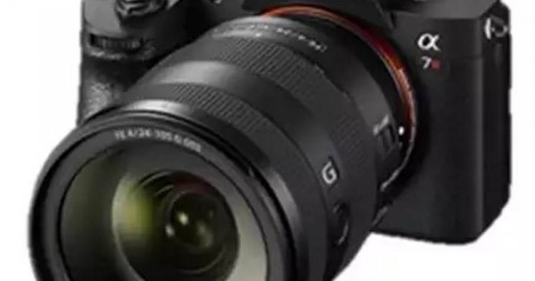 sony-a7-iv-with-fe-24105-g-f4-